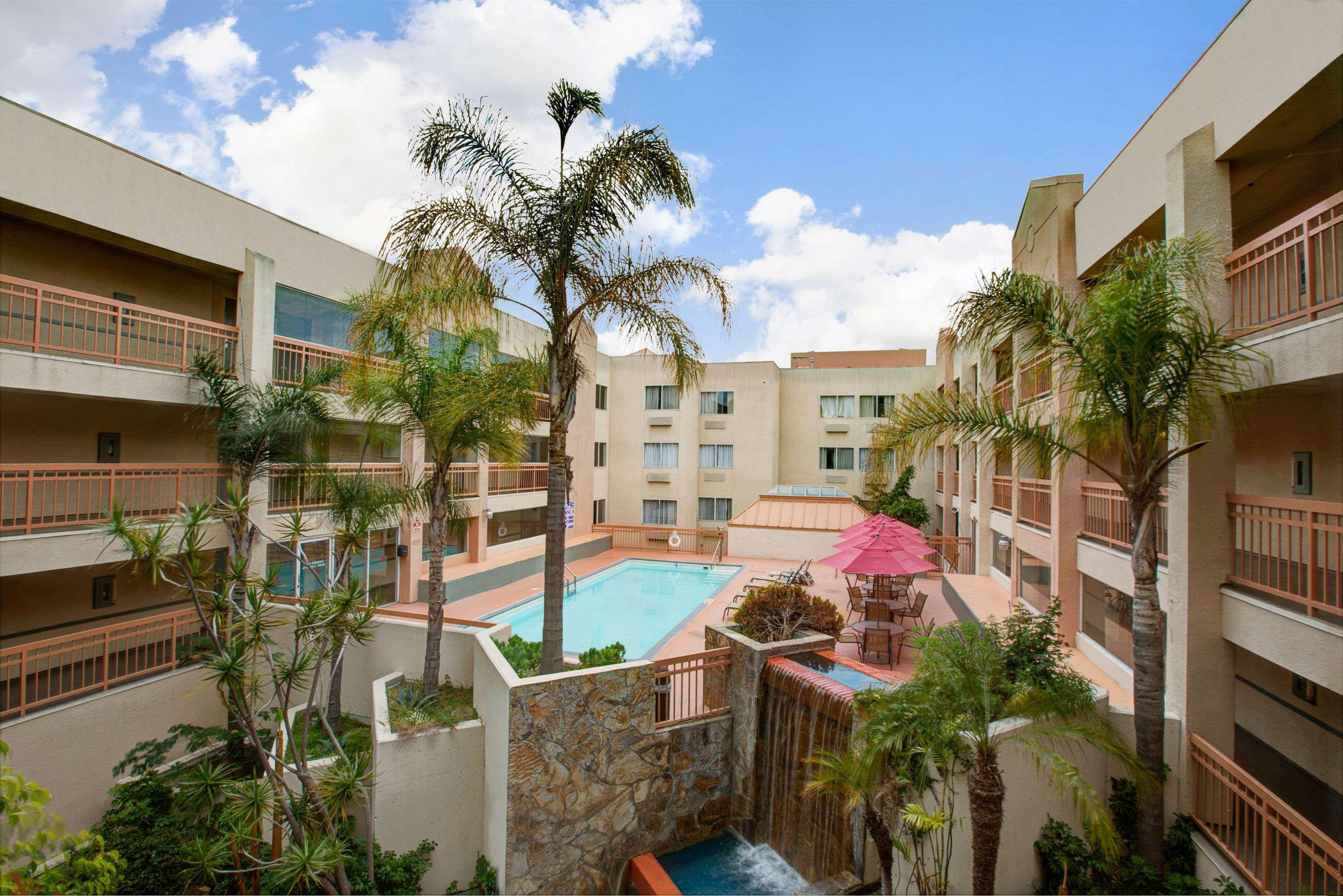 Ramada By Wyndham Hawthorne/Lax Ξενοδοχείο Εξωτερικό φωτογραφία