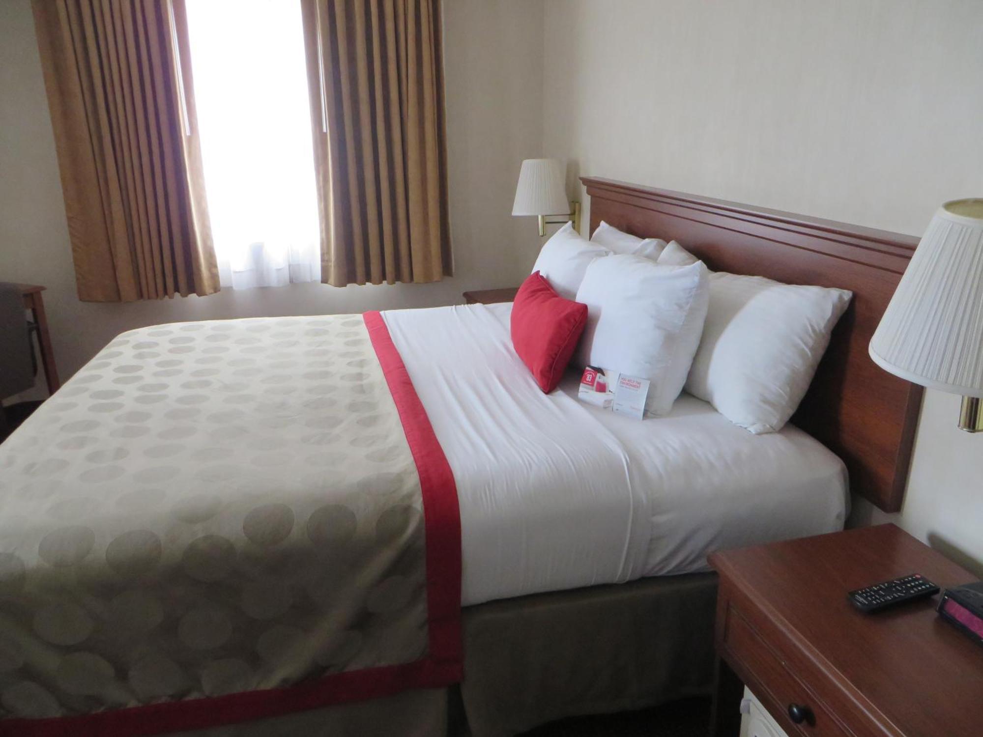 Ramada By Wyndham Hawthorne/Lax Ξενοδοχείο Δωμάτιο φωτογραφία
